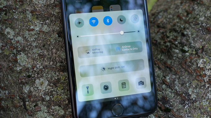 Opis: Apple iPhone 7 Plus Review