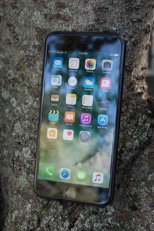 Opis: Apple iPhone 7 Plus Review