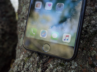 Opis: Apple iPhone 7 Plus Review