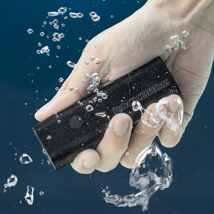 Lampka rowerowa przednia Rockbros 24310006001 400 lm + kabel micro USB - USB-A - czarna