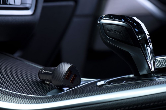 Ładowarka samochodowa Forcell F-Energy Carbon 2 x USB A QC3.0 3A 36W CC50-2A czarna