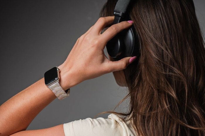 FORCELL F-DESIGN FA04 pasek żywiczny marmurkowy do APPLE Watch 38 / 40 / 41 mm biały