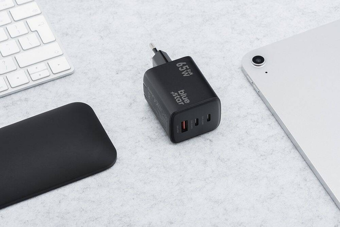 Ładowarka sieciowa do telefonu Blue Star GaN 2 x USB C + USB A QC4.0 PD 4A 65W VT-43 czarna