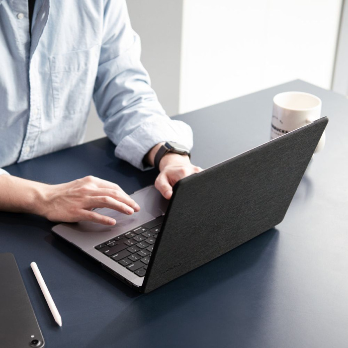 Spigen URBAN FIT MACBOOK PRO 16 2021-2022 ETUI CZARNE BLACK