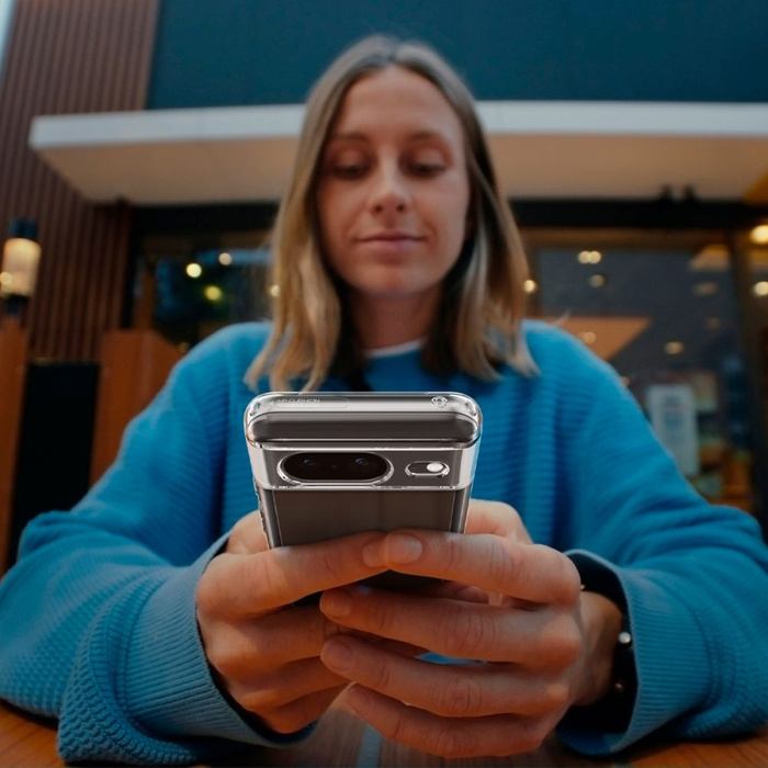 Etui Spigen Ultra Hybrid Google Pixel 8 Crystal Clear Case