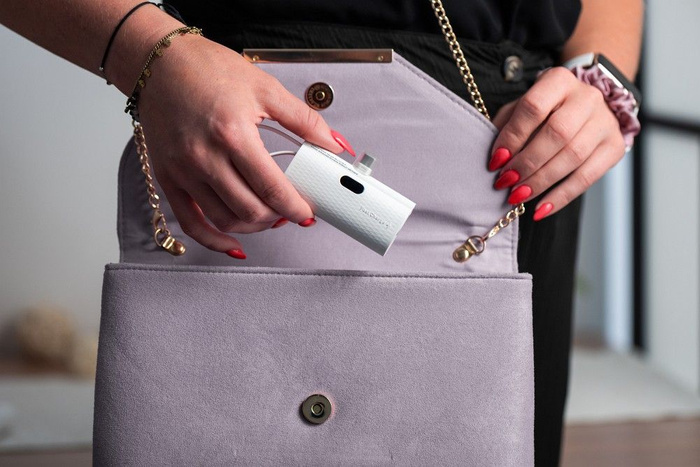 Powerbank Forcell F-Energy Power Plug F5K3 PD 20W 5000 mAh z wbudowanym złączem USB C biały