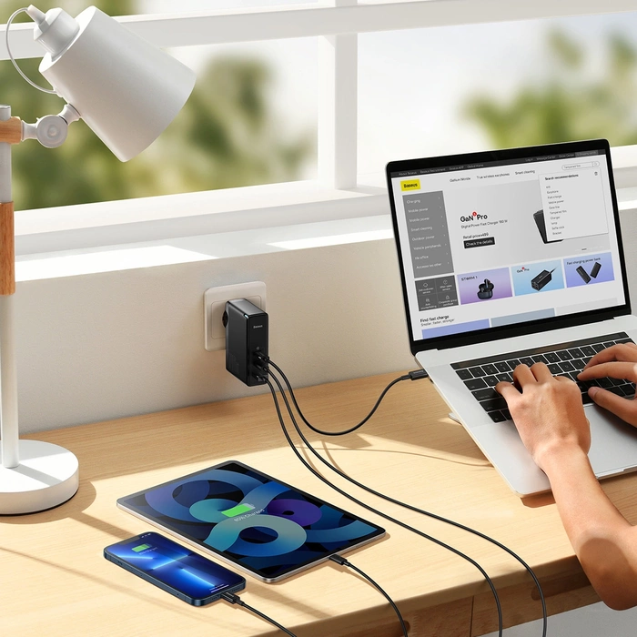 Ładowarka sieciowa Baseus GaN5 Pro 2xUSB-C + USB, 140W (czarna)