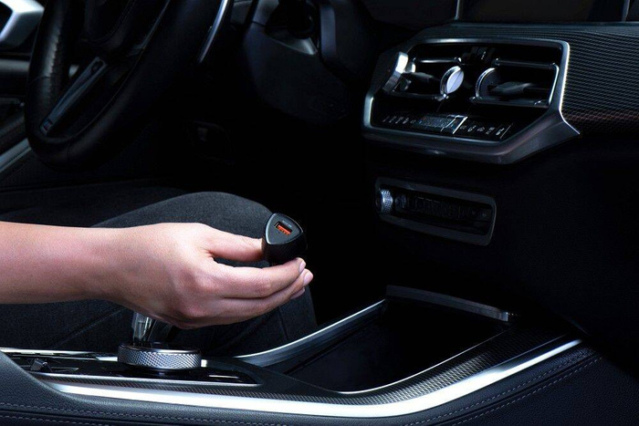 FORCELL F-ENERGY Carbon CC50-1A ładowarka samochodowa USB A QC3.0 3A 18W czarna