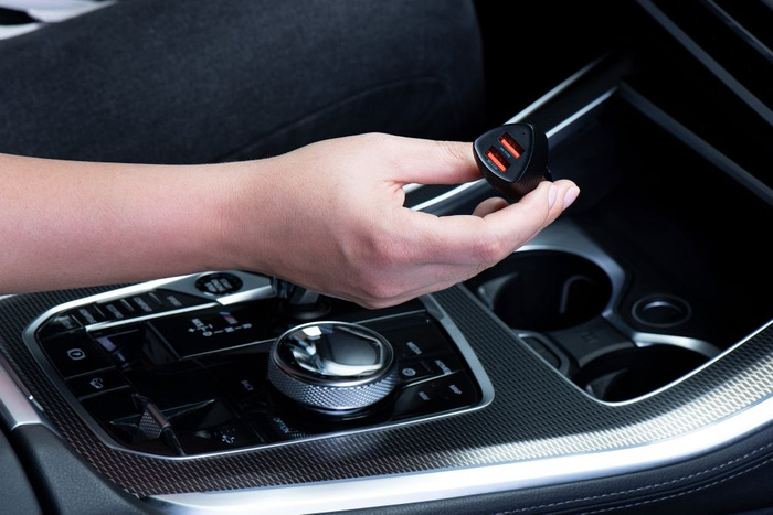 FORCELL F-ENERGY Carbon CC50-2A ładowarka samochodowa 2 x USB A QC3.0 3A 36W czarna