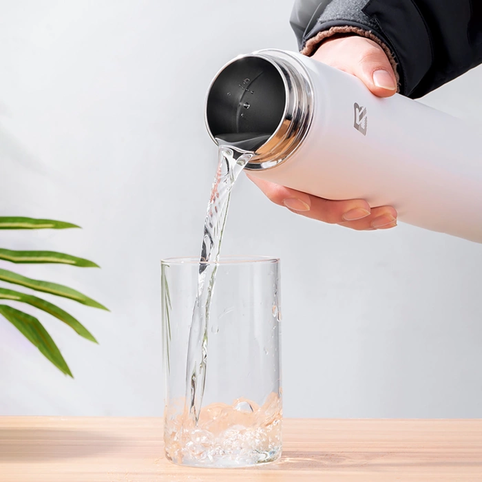 Bidon termiczny Rockbros 35210029005 rowerowy na napoje 530 ml - biały