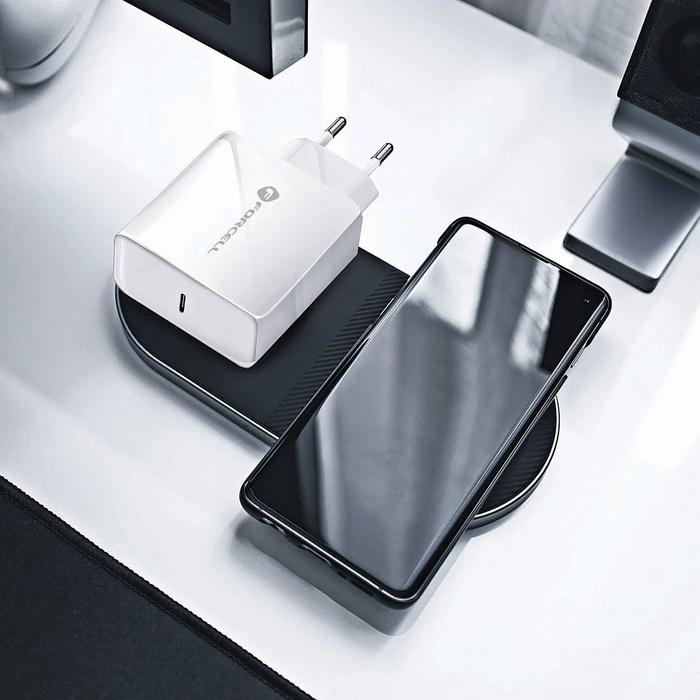 Ładowarka sieciowa do telefonu Forcell F-Energy USB C QC4.0 PD 3A 45W TFK-TC-45WPD biała