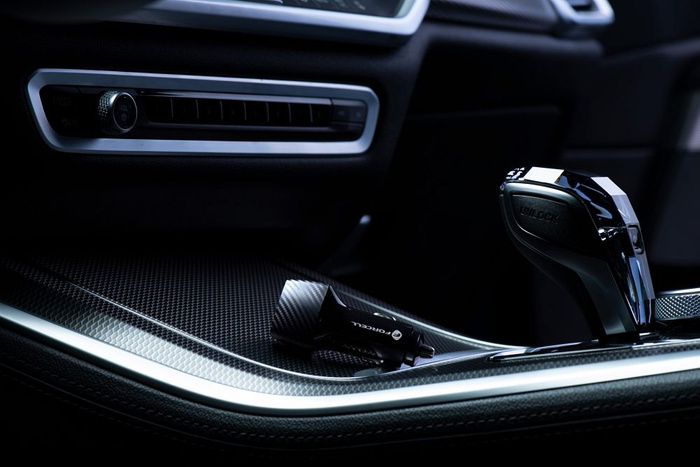 Ładowarka samochodowa Forcell F-Energy Carbon 2 x USB A QC3.0 3A 36W CC50-2A czarna