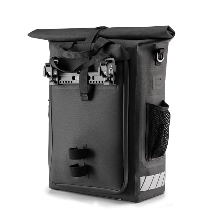 Sakwa rowerowa Rockbros z funkcją plecaka, wodoodporna, z zaczepem na kask 18l - czarna