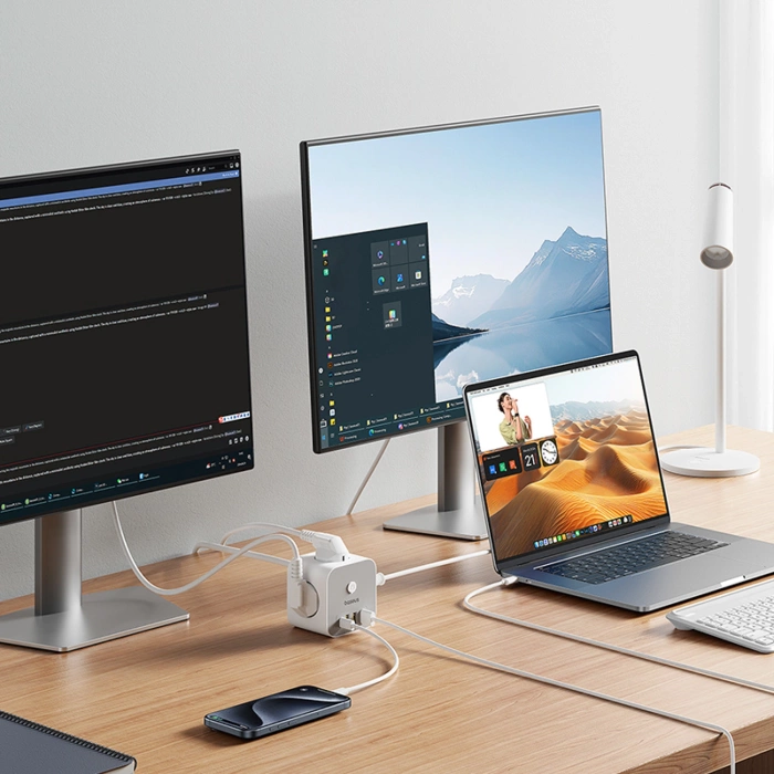 Kostka listwa zasilająca Baseus PowerCombo 7 w 1, 3 AC + 3 x USB-A + 1 x USB-C 20W 1,5 m - biała