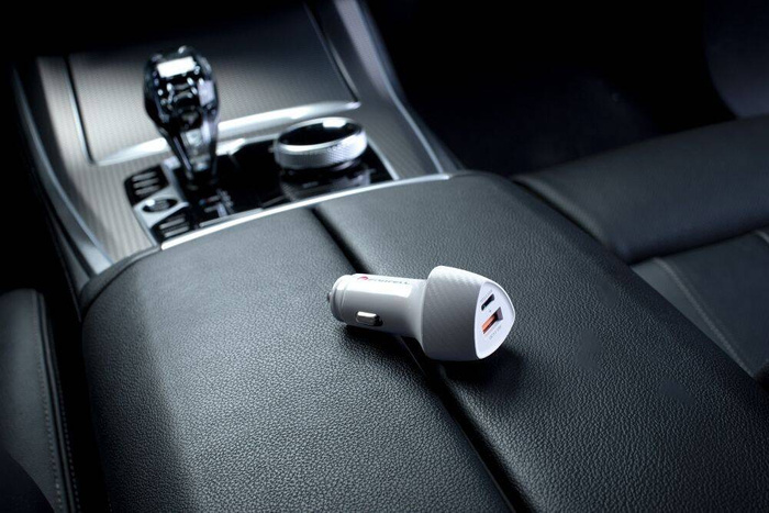 Ładowarka samochodowa Forcell F-Energy Carbon USB C + USB A QC3.0 PD 3A 38W CC50-1A1C biała
