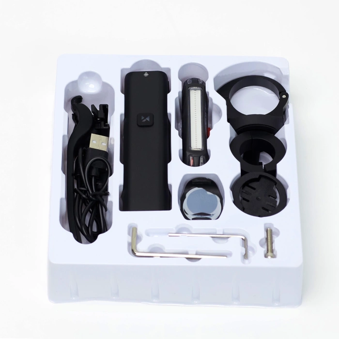 Zestaw lampek rowerowych Wozinsky WSBLB3 przednia (1000 lm) USB-C i tylna USB micro  - czarny