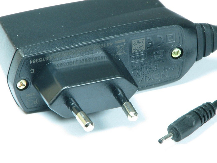 Ładowarka NOKIA 6300 N8 E51 E52 E71 E65 N73 N95 AC-4E Sieciowa Nowa Oryginalna