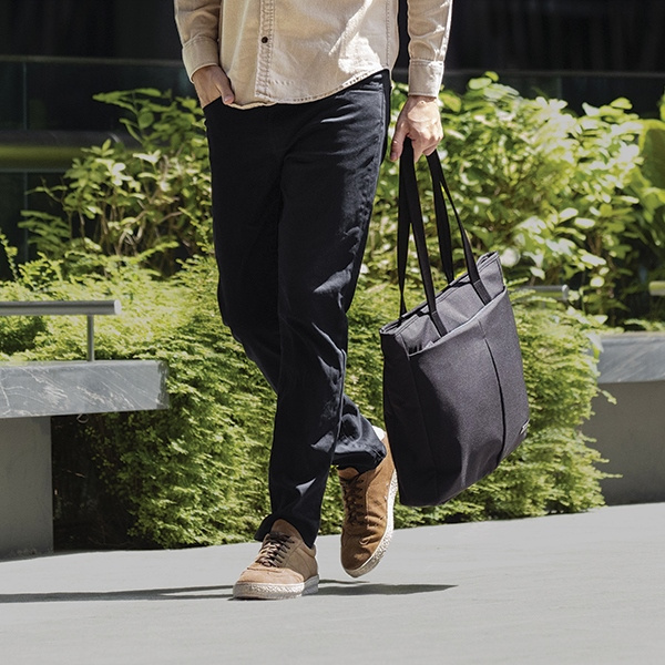 Torba UNIQ Hava na laptopa 16'' RPET - niebieska