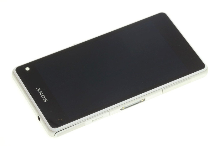 WYŚWIETLACZ SONY Xperia Z1 Compact Grade B Srebrny Z Wadą Oryginal Dotyk