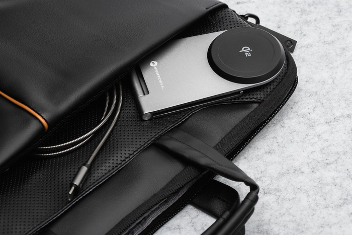 Ładowarka indukcyjna Forcell F-Energy Flip Charge USB C Qi2 15W zgodna z MagSafe srebrna 0INT