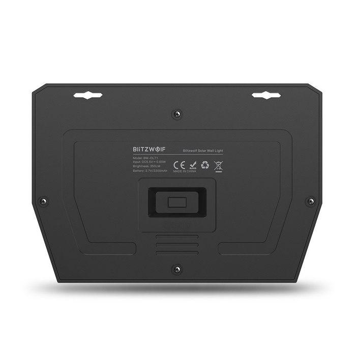 Zewnętrzna lampa solarna LED Blitzwolf BW-OLT1 z czujnikiem ruchu i zmierzchu, 2200mAh