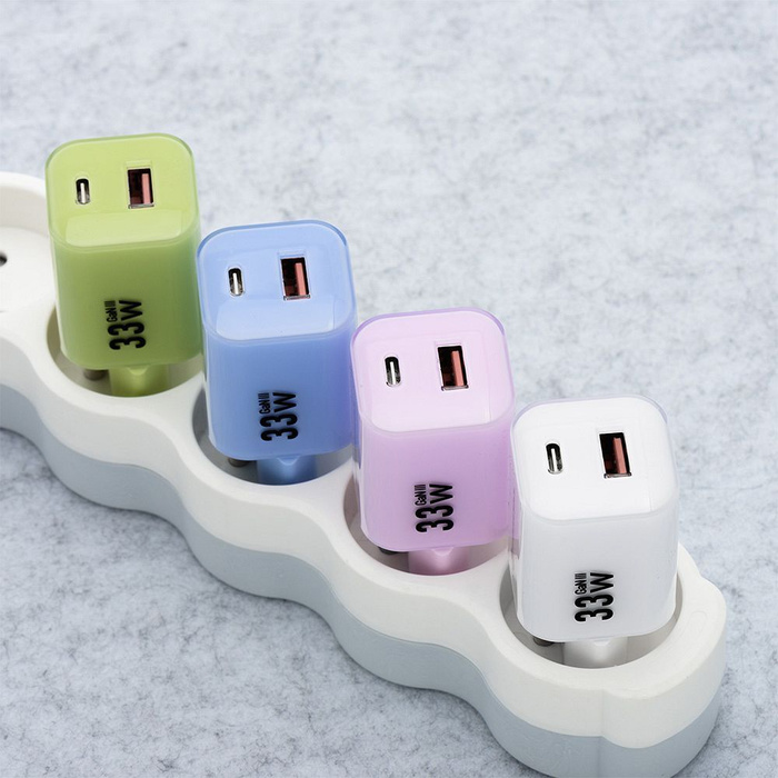 Ładowarka sieciowa do telefonu Forcell F-Energy GaN III Crystal Color USB C + USB A QC4.0 PD 33W + kabel USB C do USB C VT-41 fioletowa 0INT