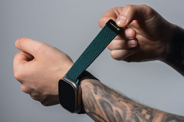 FORCELL F-DESIGN FA02 pasek magnetyczny nylonowy do APPLE Watch 42 / 44 / 45 / 49 mm ciemny zielony