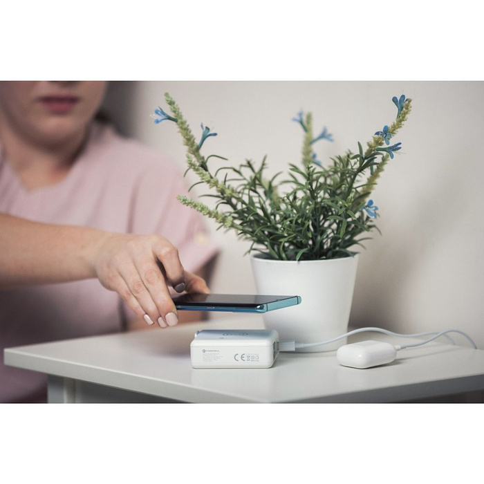 Wielofunkcyjna ładowarka Forcell F-Energy 4w1 2 x USB A + USB C 15W + power bank 8000mAh + ładowanie bezprzewodowe biała