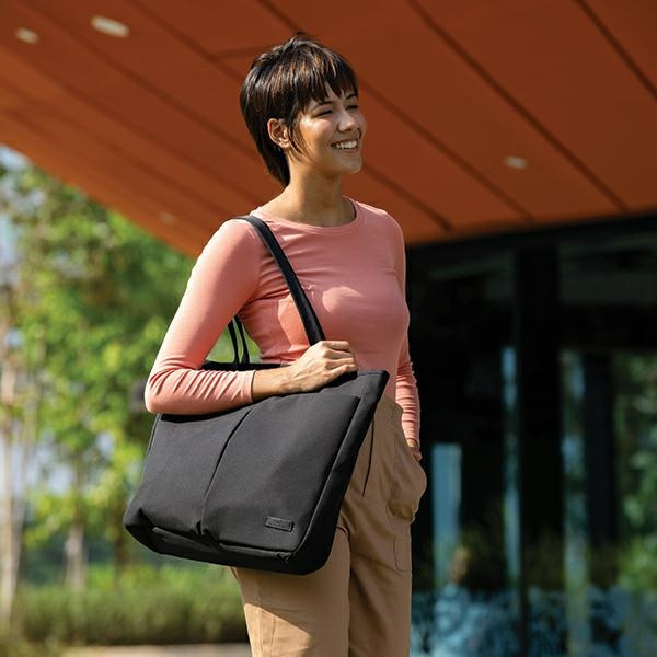 Torba UNIQ Hava na laptopa 16'' RPET - żółta