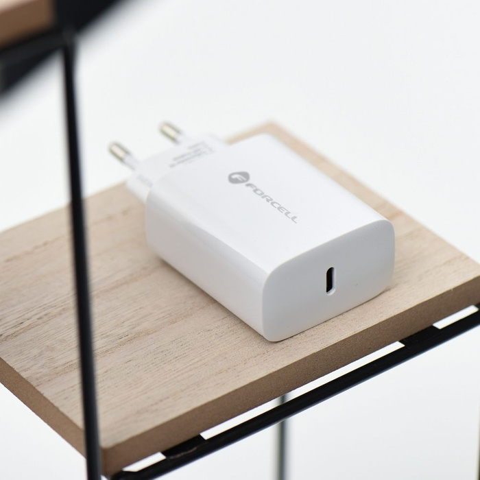Ładowarka sieciowa do telefonu Forcell F-Energy USB C QC4.0 PD 3A 25W TFK-TC-25WPD biała