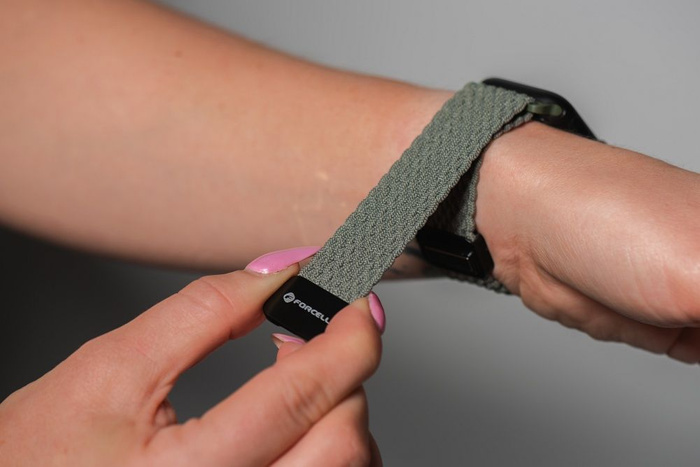 FORCELL F-DESIGN FA02 pasek magnetyczny nylonowy do APPLE Watch 38 / 40 / 41 mm oliwkowy