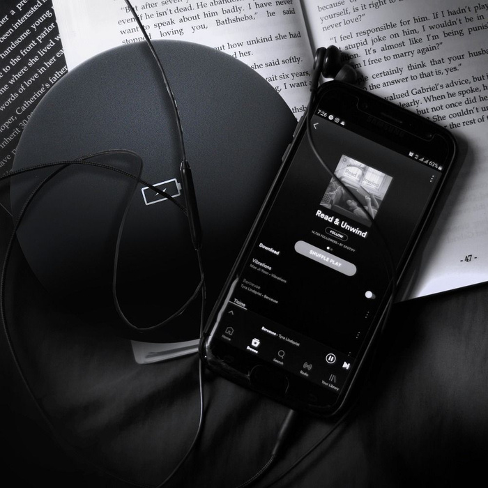 FORCELL F-ENERGY szybka ładowarka indukcyjna Qi QC 15W czarna