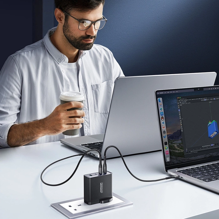 Ładowarka GaN UK Joyroom JR-TCG05UK 140W 3x USB-C USB-A + kabel USB-C / USB-C 240W 1.2m