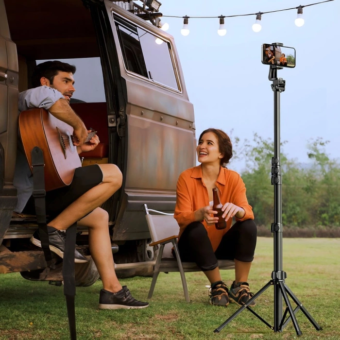 Selfie stick Ugreen LP680 ze stojakiem i pilotem Bluetooth 1.8m - czarny