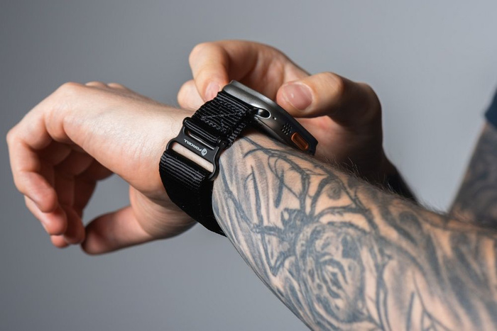 FORCELL F-DESIGN FA05 pasek nylonowy do APPLE Watch 42 / 44 / 45 / 49 mm czarny