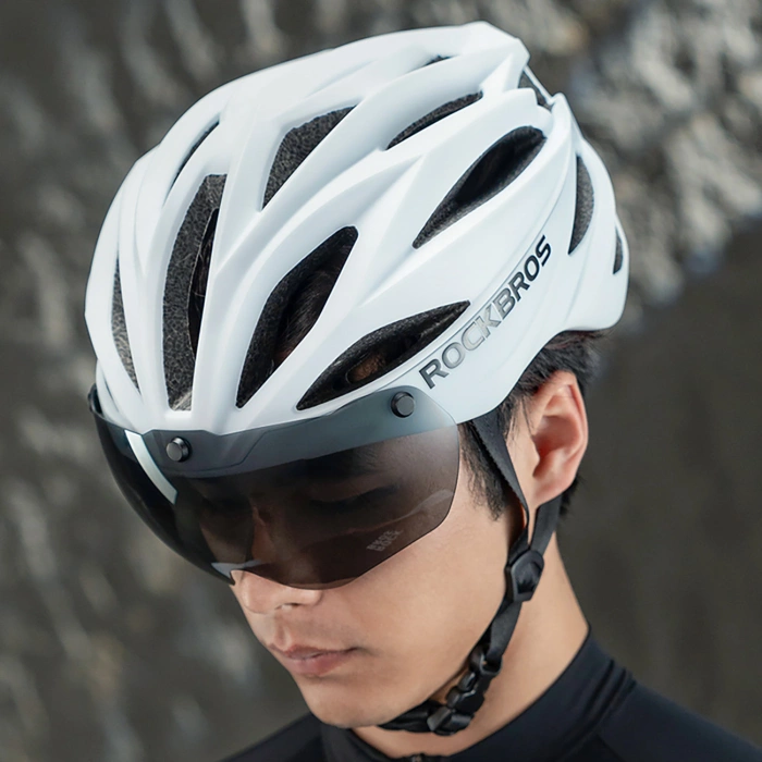 Kask rowerowy Rockbros z szybką, odpinane okulary z ochroną UV, unisex, matowy - biały