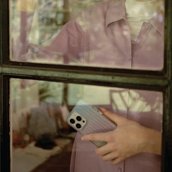 UNIQ etui Coehl Linear iPhone 14 Plus 6,7" opalowy/iridescent