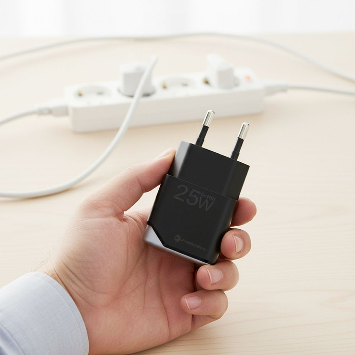 Ładowarka sieciowa do telefonu Forcell F-Energy Ultra Slim GaN III USB C PD QC4.0 3A 25W B125101-E czarna