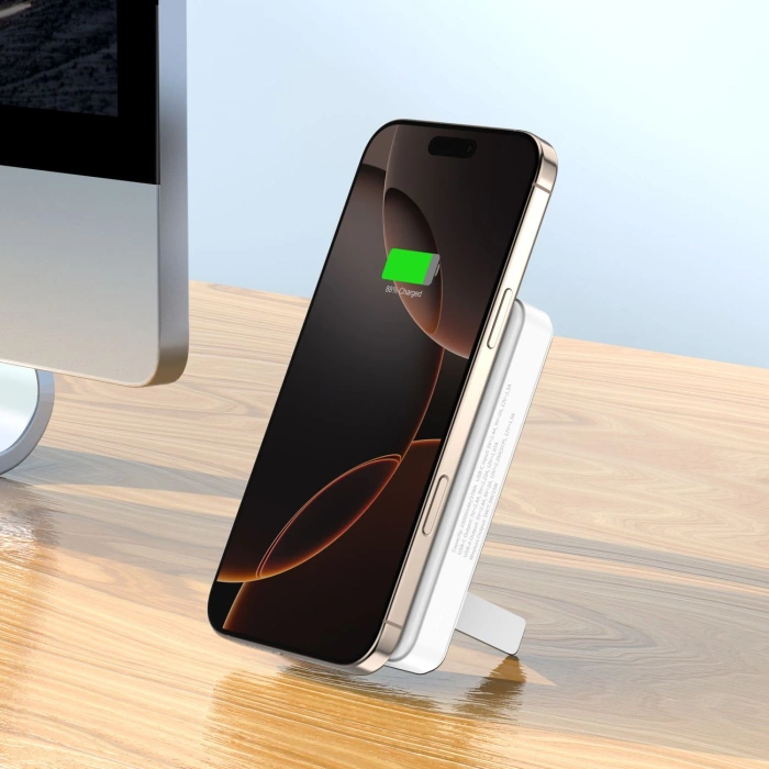 Powerbank Wozinsky WLWP-10KA0Y3WS 22,5W PD Qi2 10000 mAh, z podstawką, 1x USB-A, 1x USB-C - biały