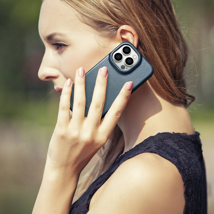 iCarer CE Oil Wax Premium Leather Folio Case skórzane etui iPhone 14 Pro z klapką magnetyczne MagSafe niebieski (AKI14220706-BU)