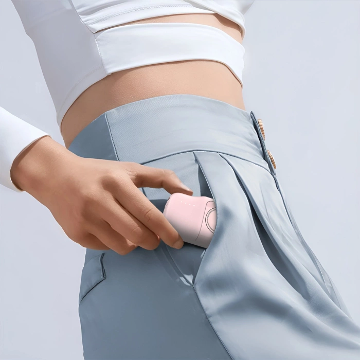 Mini powerbank Wozinsky WF16-YLS 5000mAh 15W Lightning z wbudowanym kablem USB-C i ładowarką do Apple Watch - różowy