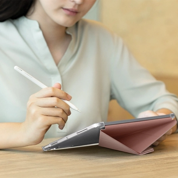 Etui UNIQ Camden Click na iPad Air 13" 2024 - beżowe