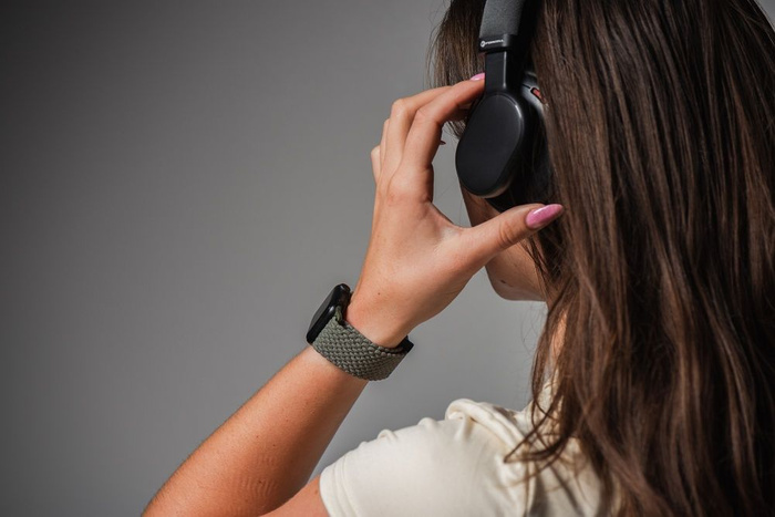 FORCELL F-DESIGN FA02 pasek magnetyczny nylonowy do APPLE Watch 38 / 40 / 41 mm oliwkowy