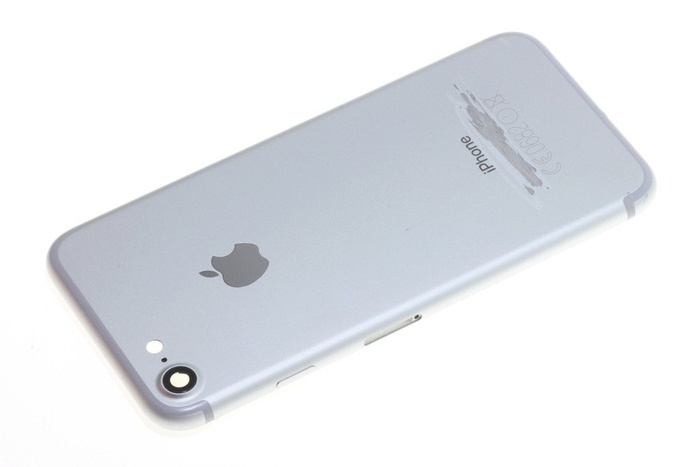 Obudowa Korpus Klapka Baterii Apple iPhone 7 Srebrna Grade B z wadą