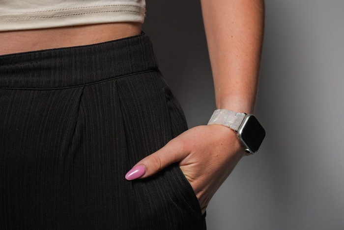 FORCELL F-DESIGN FA04 pasek żywiczny marmurkowy do APPLE Watch 38 / 40 / 41 mm biały