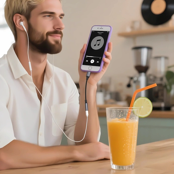 Adapter Wozinsky WALJ-01 Lightning - mini jack 3,5mm - czarny