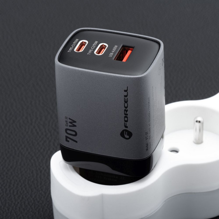 Ładowarka sieciowa do telefonu Forcell F-Energy GaN III 2 x USB C + USB A QC4.0 3,45A PD 70W SAM SFC2.0 z wyświetlaczem LCD VT-37 szara