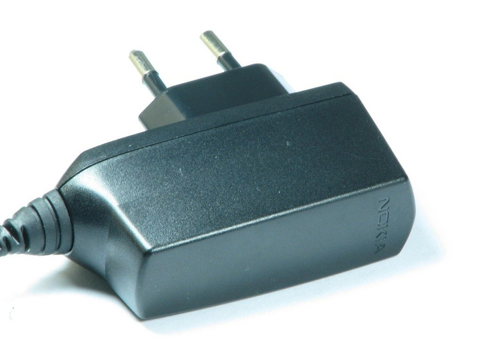 Ładowarka NOKIA 6300 N8 E51 E52 E71 E65 N73 N95 AC-4E Sieciowa Nowa Oryginalna