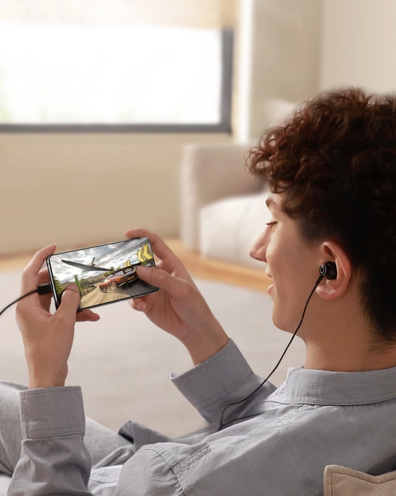 Joyroom power bank 10000mAh 22,5W Power Delivery Quick Charge magnetyczna ładowarka bezprzewodowa Qi 15W do iPhone kompatybilna z MagSafe czarny (JR-W010)