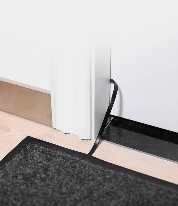 Ugreen płaski kabel przewód internetowy sieciowy Ethernet patchcord RJ45 Cat 6 UTP 1000 Mbps 3 m czarny (NW101 50186)